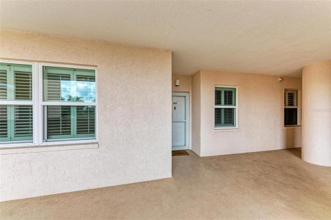 Condo in Palmetto, Florida, 2 bedrooms  № 1384983 - photo 5