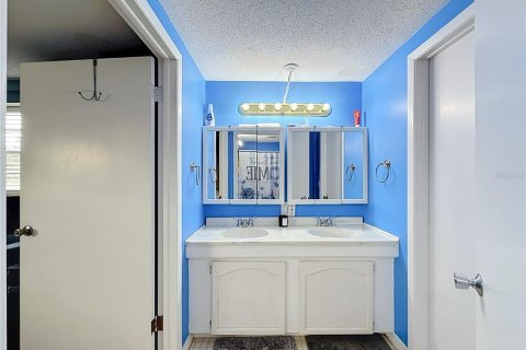Villa ou maison à vendre à Leesburg, Floride: 5 chambres, 178.19 m2 № 2413870 - photo 30