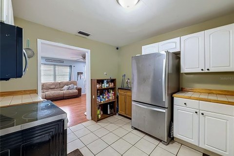 Villa ou maison à vendre à Leesburg, Floride: 5 chambres, 178.19 m2 № 2413870 - photo 18