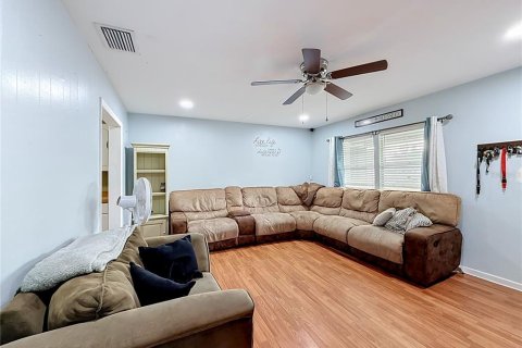 Villa ou maison à vendre à Leesburg, Floride: 5 chambres, 178.19 m2 № 2413870 - photo 11