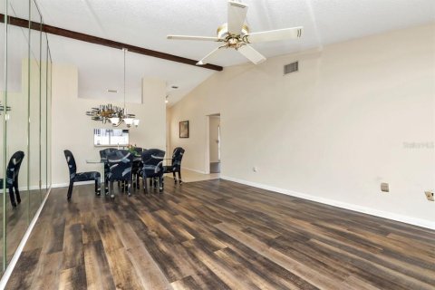 House in Tarpon Springs, Florida 2 bedrooms, 109.35 sq.m. № 2101349 - photo 16
