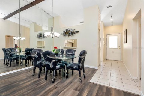 House in Tarpon Springs, Florida 2 bedrooms, 109.35 sq.m. № 2101349 - photo 11