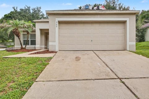 House in Minneola, Florida 3 bedrooms, 132.29 sq.m. № 2239370