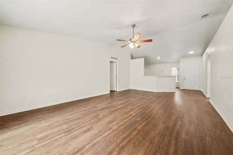 Casa en venta en Minneola, Florida, 3 dormitorios, 132.29 m2 № 2239370 - foto 2
