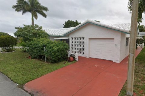 Дом в Тамарак, Флорида 3 спальни, 153.01м2 № 2045401