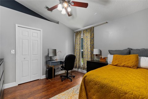 House in Clermont, Florida 4 bedrooms, 249.91 sq.m. № 1649569 - photo 19