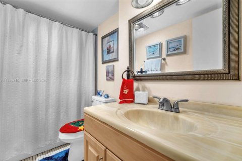 Купить кондоминиум в Маргит, Флорида 2 спальни, 89м2, № 2061030 - фото 12