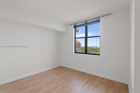 Condo in Coral Gables, Florida, 2 bedrooms  № 2032792 - photo 9