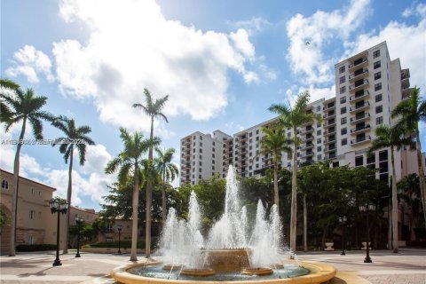 Condo in Coral Gables, Florida, 2 bedrooms  № 2032792 - photo 27