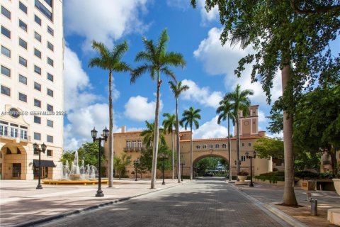 Condo in Coral Gables, Florida, 2 bedrooms  № 2032792 - photo 26