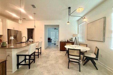 House in Orlando, Florida 3 bedrooms, 183.95 sq.m. № 1912001 - photo 10