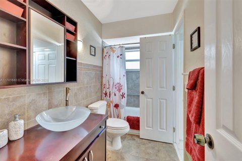 Купить кондоминиум в Лодердейл-Лейкс, Флорида 1 спальня, 63.55м2, № 1985130 - фото 14