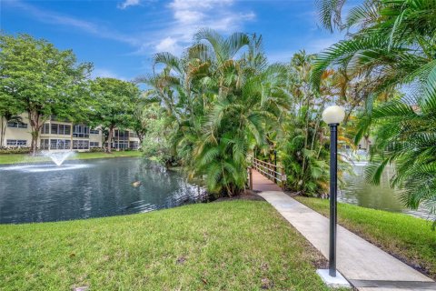 Купить кондоминиум в Лодердейл-Лейкс, Флорида 1 спальня, 63.55м2, № 1985130 - фото 29