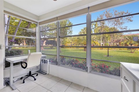 Купить кондоминиум в Лодердейл-Лейкс, Флорида 1 спальня, 63.55м2, № 1985130 - фото 2