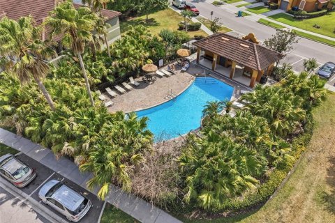 Touwnhouse à vendre à Orlando, Floride: 3 chambres, 154.12 m2 № 2142859 - photo 8