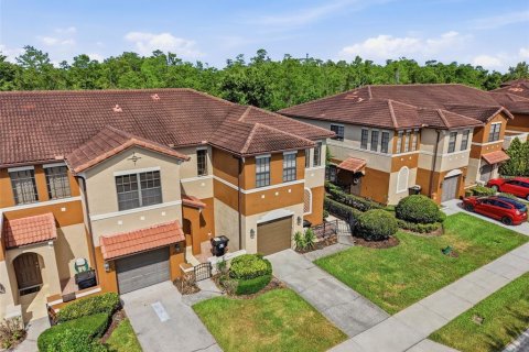 Touwnhouse à vendre à Orlando, Floride: 3 chambres, 154.12 m2 № 2142859 - photo 6