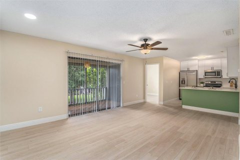 Condo in Tampa, Florida, 3 bedrooms  № 2236862 - photo 13