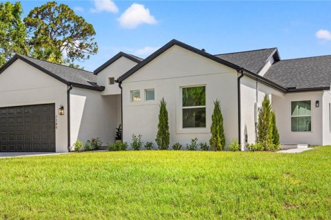 Casa en venta en North Port, Florida, 4 dormitorios, 208.47 m2 № 1876482 - foto 1