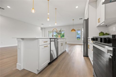 Casa en venta en North Port, Florida, 4 dormitorios, 208.47 m2 № 1876482 - foto 17