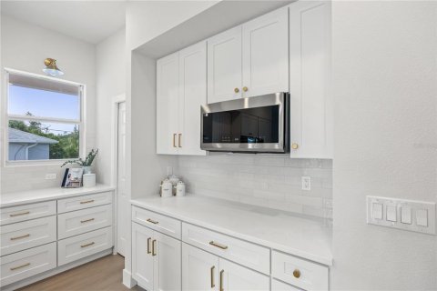 Casa en venta en North Port, Florida, 4 dormitorios, 208.47 m2 № 1876482 - foto 14