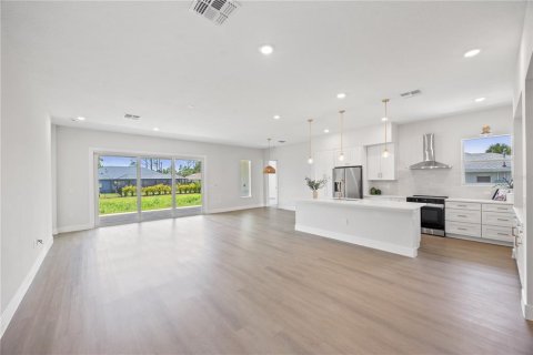 Casa en venta en North Port, Florida, 4 dormitorios, 208.47 m2 № 1876482 - foto 8