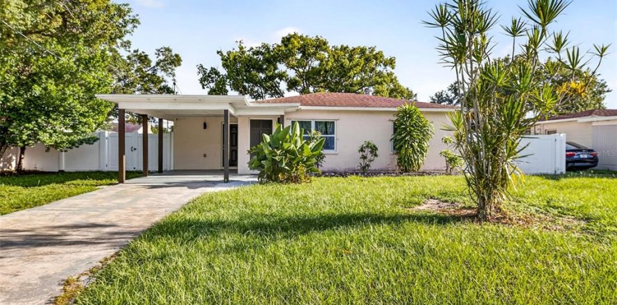 Casa en Palm Harbor, Florida 2 dormitorios, 100.06 m2 № 1900794