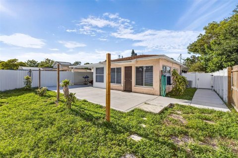 Casa en alquiler en Palm Harbor, Florida, 2 dormitorios, 100.06 m2 № 1900794 - foto 11