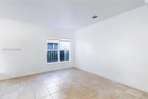 Casa en venta en Homestead, Florida, 4 dormitorios, 262.91 m2 № 2003655 - foto 12