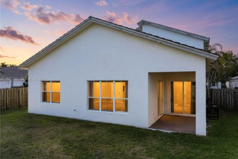 Casa en venta en Homestead, Florida, 4 dormitorios, 262.91 m2 № 2003655 - foto 2