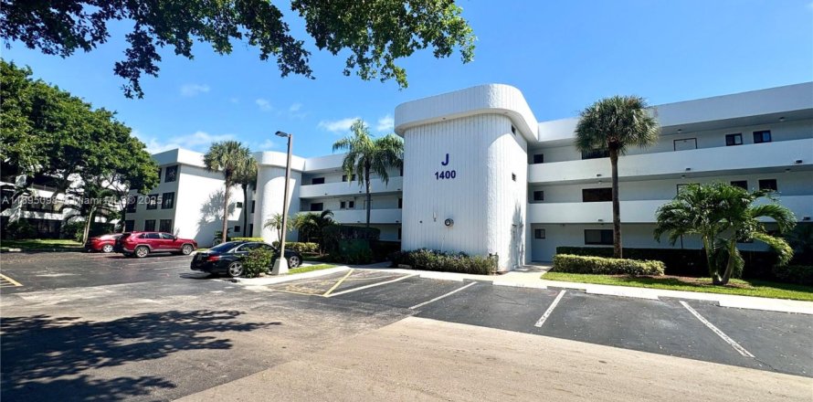 Condo in Hollywood, Florida, 2 bedrooms  № 1948107