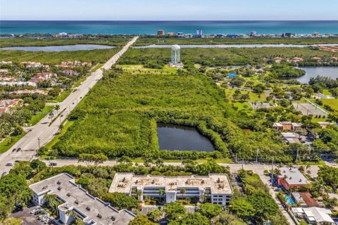 Condo in Hollywood, Florida, 2 bedrooms  № 1948107 - photo 29