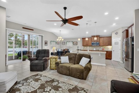 Casa en venta en Palm Coast, Florida, 4 dormitorios, 191.56 m2 № 1911359 - foto 7