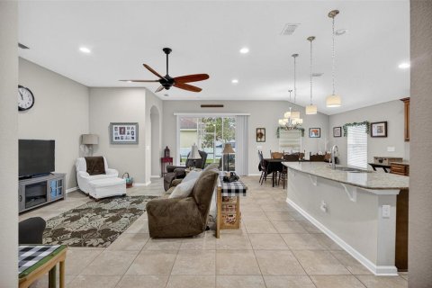 Casa en venta en Palm Coast, Florida, 4 dormitorios, 191.56 m2 № 1911359 - foto 10