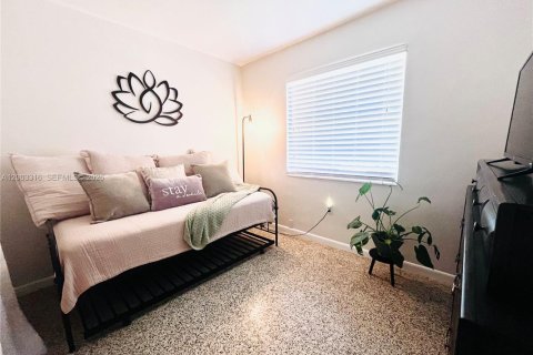 Villa ou maison à louer à Miami, Floride: 3 chambres, 127.28 m2 № 2068524 - photo 13