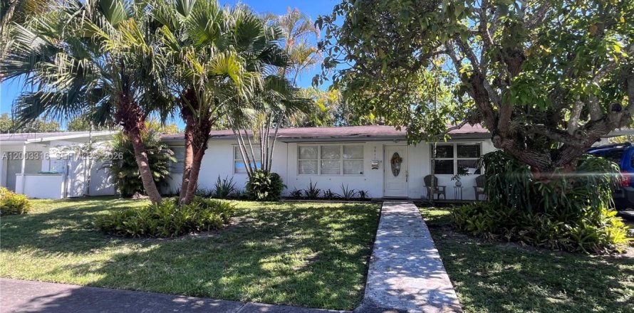 Villa ou maison à Miami, Floride 3 chambres, 127.28 m2 № 2068524