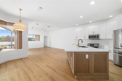 Casa en venta en Lakewood Ranch, Florida, 4 dormitorios, 231.7 m2 № 1784427 - foto 12
