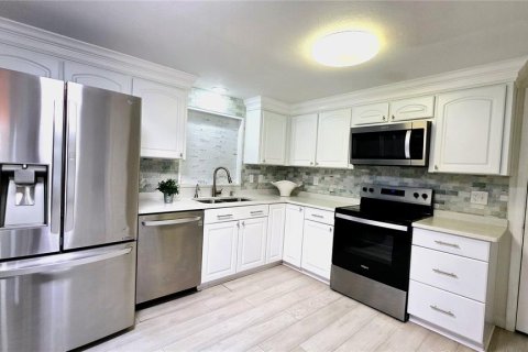 Купить виллу или дом в Тампа, Флорида 10 комнат, 213.68м2, № 1912531 - фото 28