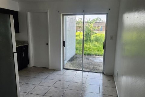 Commercial property in Cocoa, Florida 4 bedrooms, 77.76 sq.m. № 1912041 - photo 9