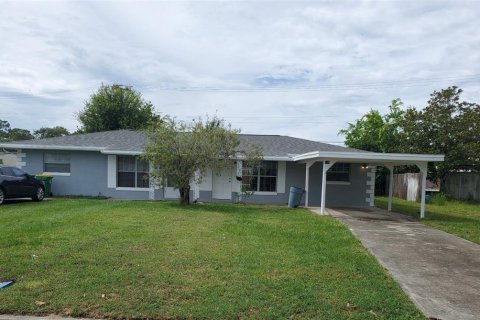 Commercial property in Cocoa, Florida 4 bedrooms, 77.76 sq.m. № 1912041 - photo 1