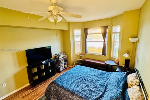 Купить кондоминиум в Истеро, Флорида 2 спальни, 98.01м2, № 1969811 - фото 7