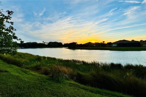 Купить кондоминиум в Истеро, Флорида 2 спальни, 98.01м2, № 1969811 - фото 18