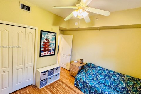 Купить кондоминиум в Истеро, Флорида 2 спальни, 98.01м2, № 1969811 - фото 8