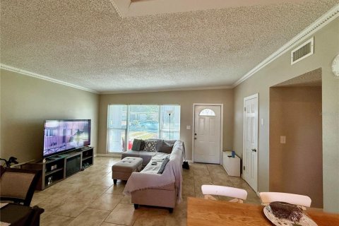 House in Lakeland, Florida 3 bedrooms, 122.07 sq.m. № 2131305 - photo 7