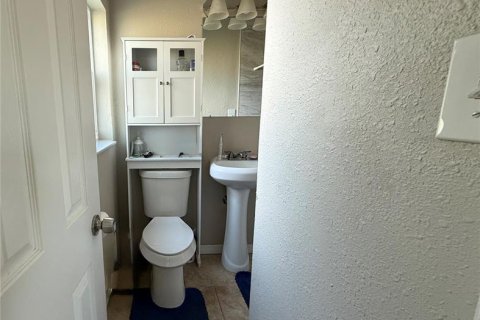 House in Lakeland, Florida 3 bedrooms, 122.07 sq.m. № 2131305 - photo 16