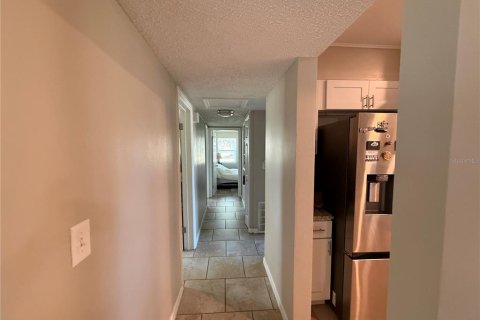 House in Lakeland, Florida 3 bedrooms, 122.07 sq.m. № 2131305 - photo 10