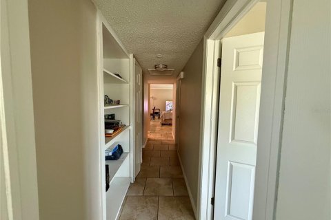 House in Lakeland, Florida 3 bedrooms, 122.07 sq.m. № 2131305 - photo 19