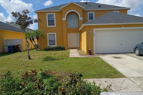 House in Haines City, Florida 4 bedrooms, 204.38 sq.m. № 1910705 - photo 1