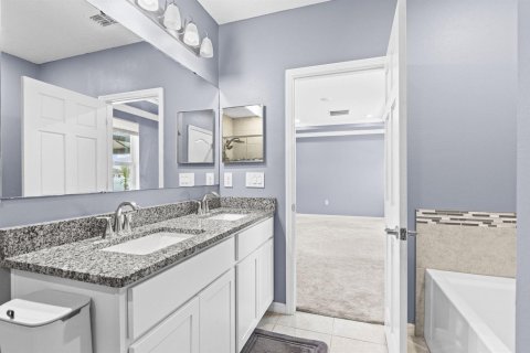 House in Port St. Lucie, Florida 4 bedrooms, 183.95 sq.m. № 2083267 - photo 27