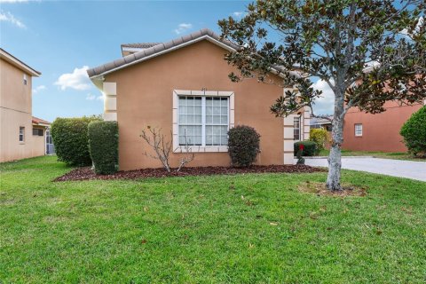 Villa ou maison à vendre à Davenport, Floride: 6 chambres, 233.56 m2 № 2148578 - photo 2
