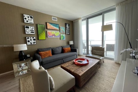 Copropriété à louer à Hollywood, Floride: 2 chambres, 104.89 m2 № 1984747 - photo 16